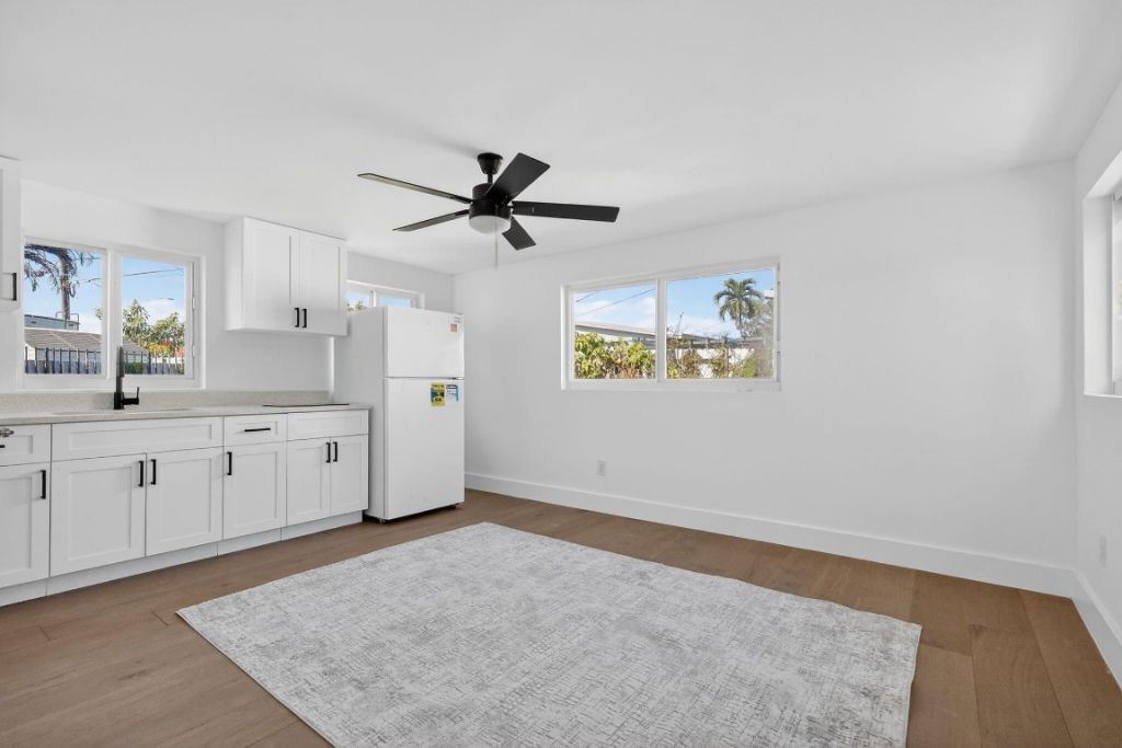 621 1st Street, Hialeah, FL 33010 Photo