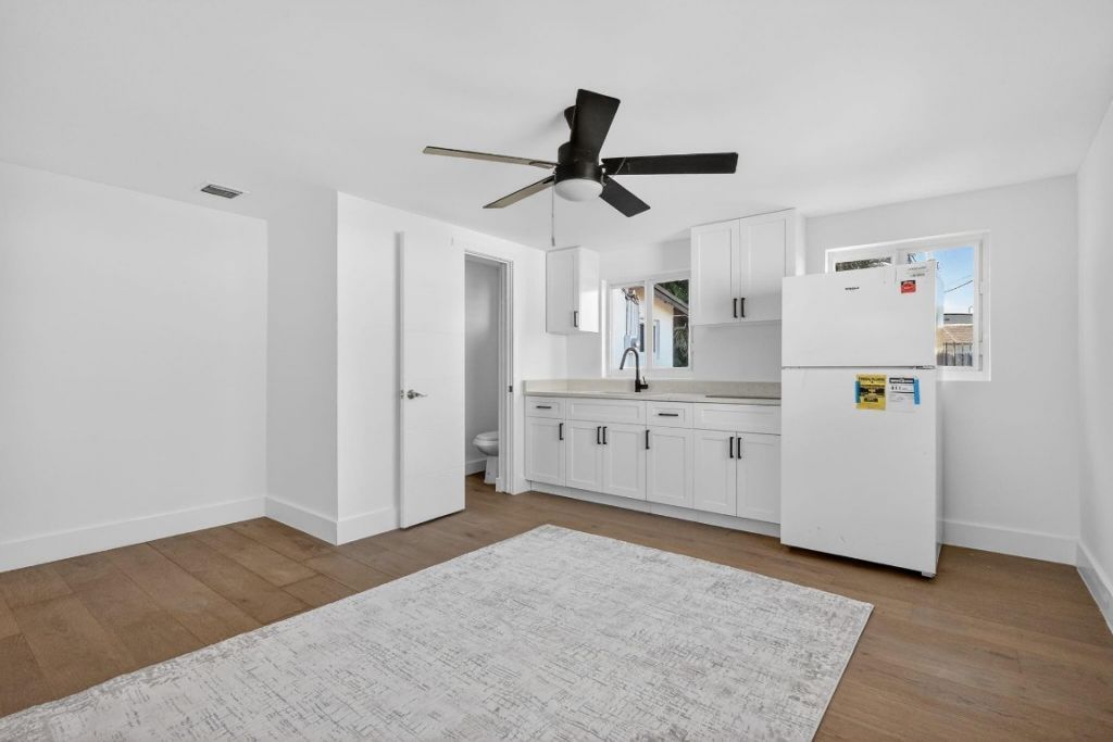 621 1st Street, Hialeah, FL 33010 Photo