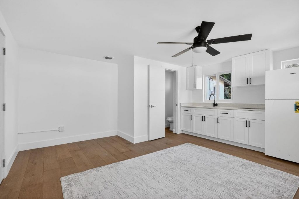 621 1st Street, Hialeah, FL 33010 Photo