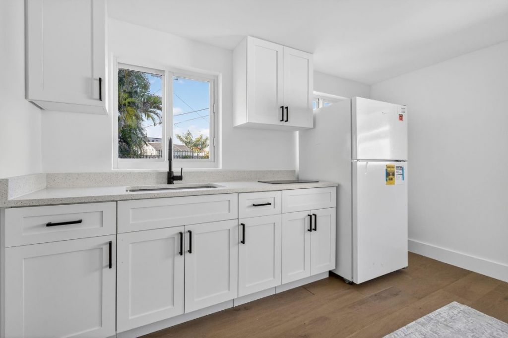 621 1st Street, Hialeah, FL 33010 Photo