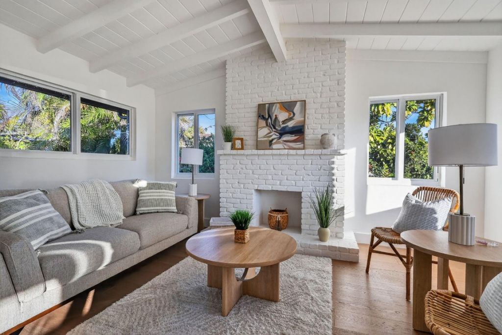 621 1st Street, Hialeah, FL 33010 Photo