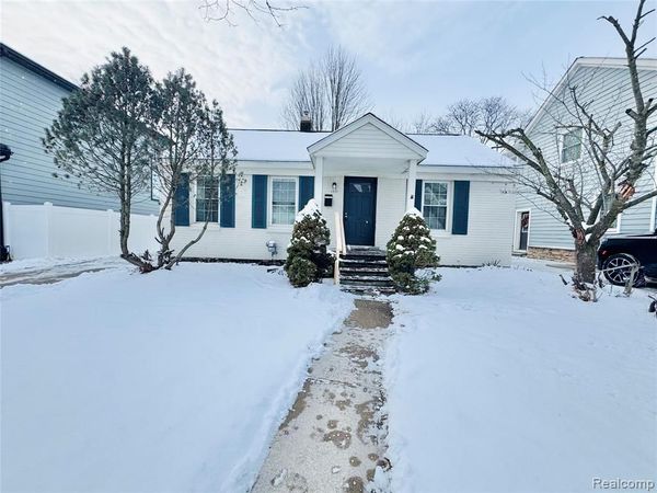 1948 Henrietta Street, Birmingham, MI 48009