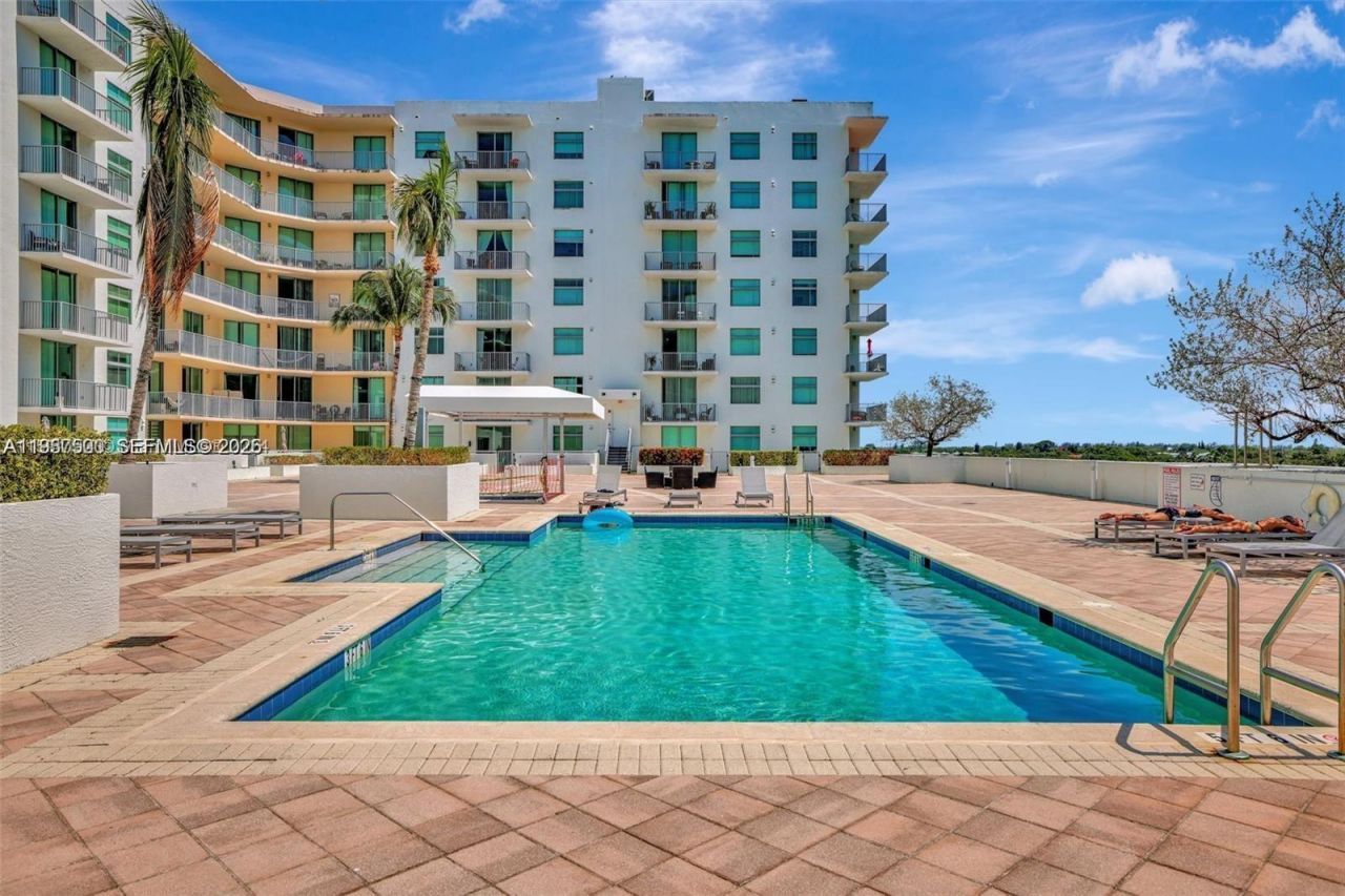 140 S Dixie Hwy , Unit 619, Hollywood, FL 33020 Photo