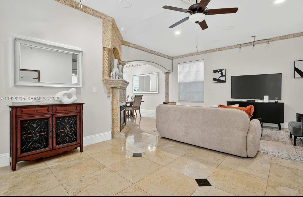 832 Hollywood Blvd, Hollywood, FL 33019 Photo