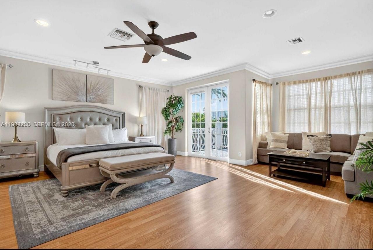 832 Hollywood Blvd, Hollywood, FL 33019 Photo