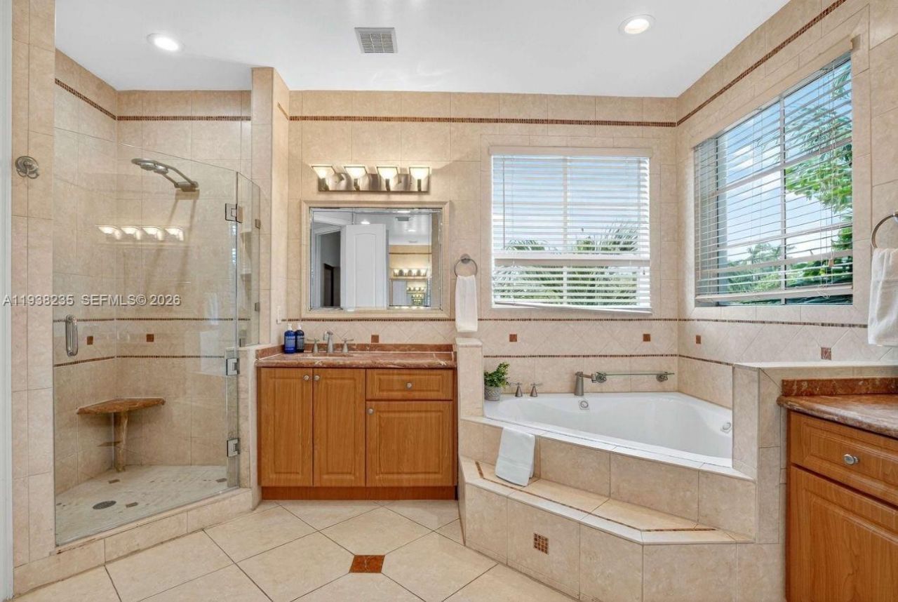 832 Hollywood Blvd, Hollywood, FL 33019 Photo