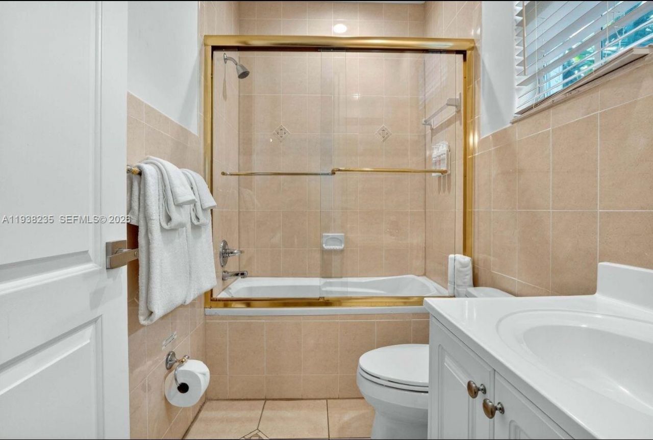 832 Hollywood Blvd, Hollywood, FL 33019 Photo