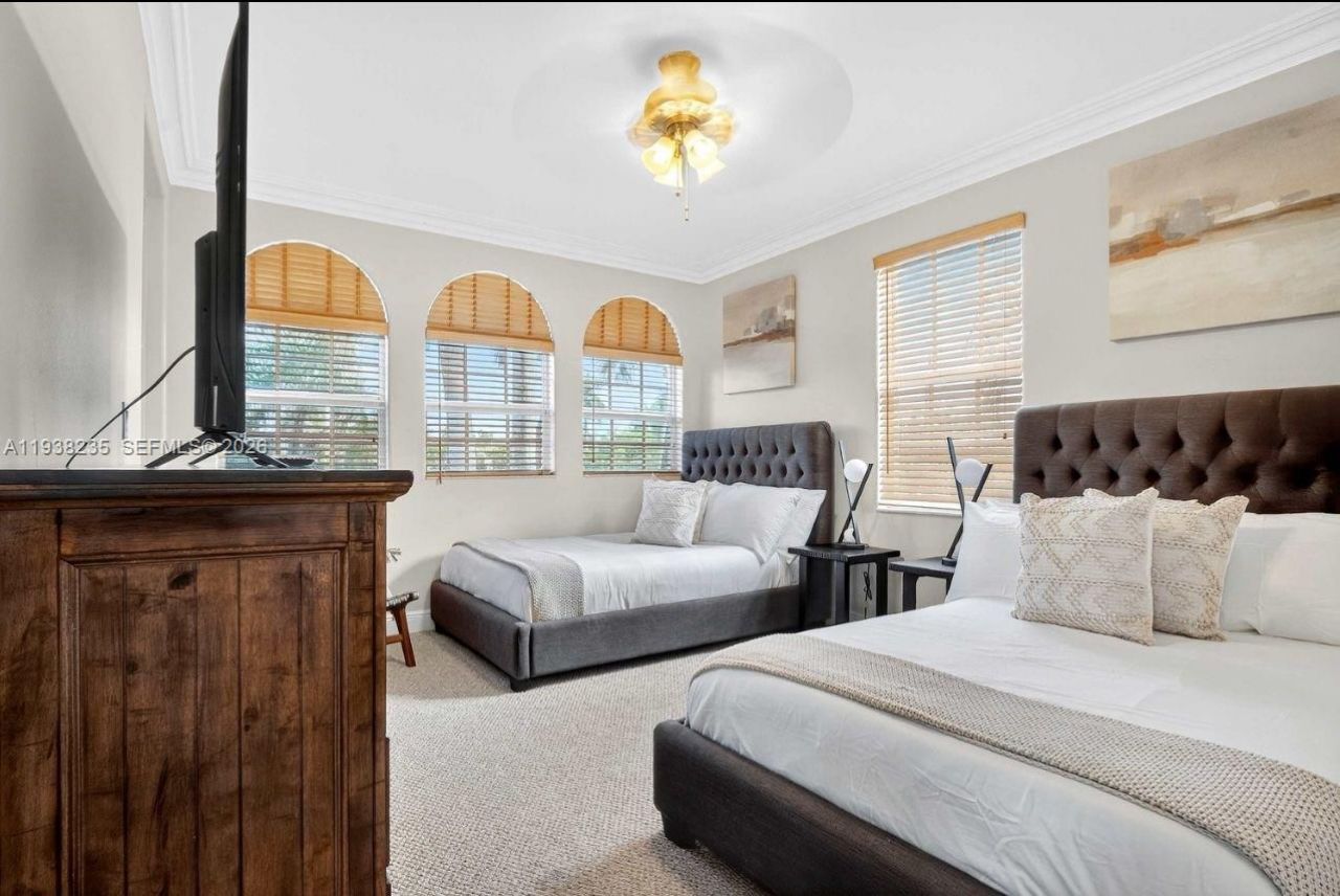 832 Hollywood Blvd, Hollywood, FL 33019 Photo