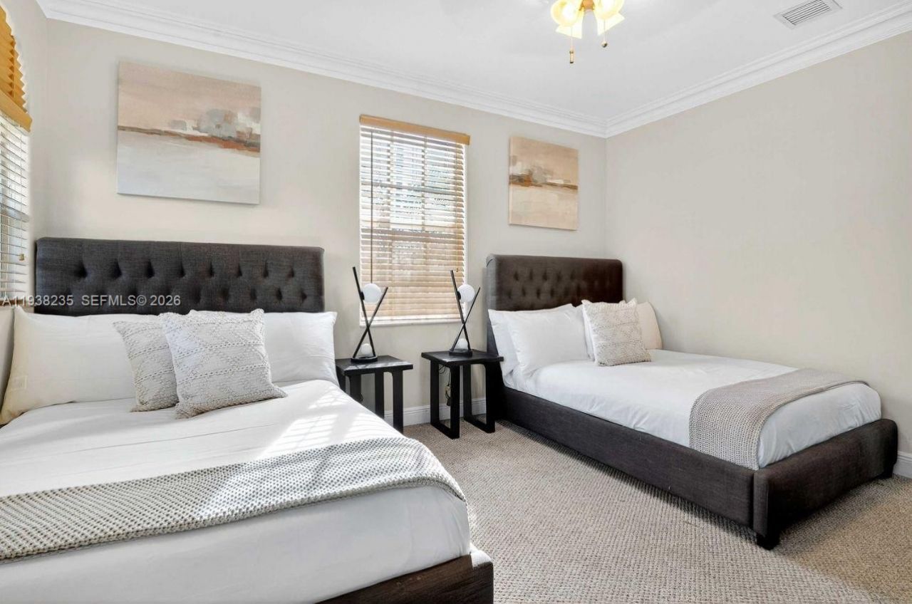 832 Hollywood Blvd, Hollywood, FL 33019 Photo