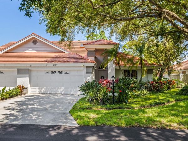 3177 LAKE PARK LANE, Unit 5, SARASOTA, FL 34231