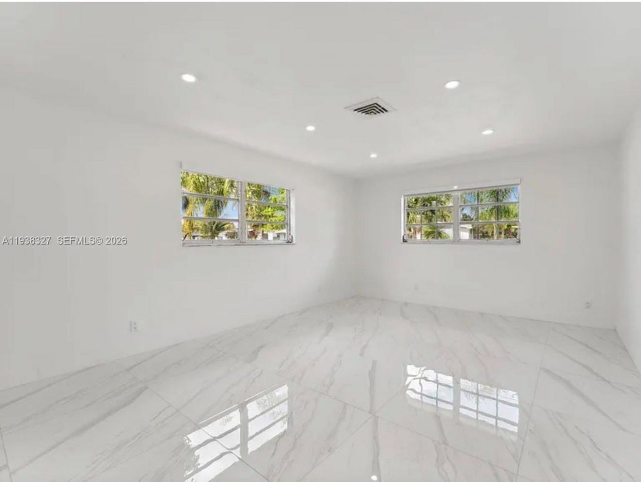 6800 SW 10th Ct, Pembroke Pines, FL 33023 Photo