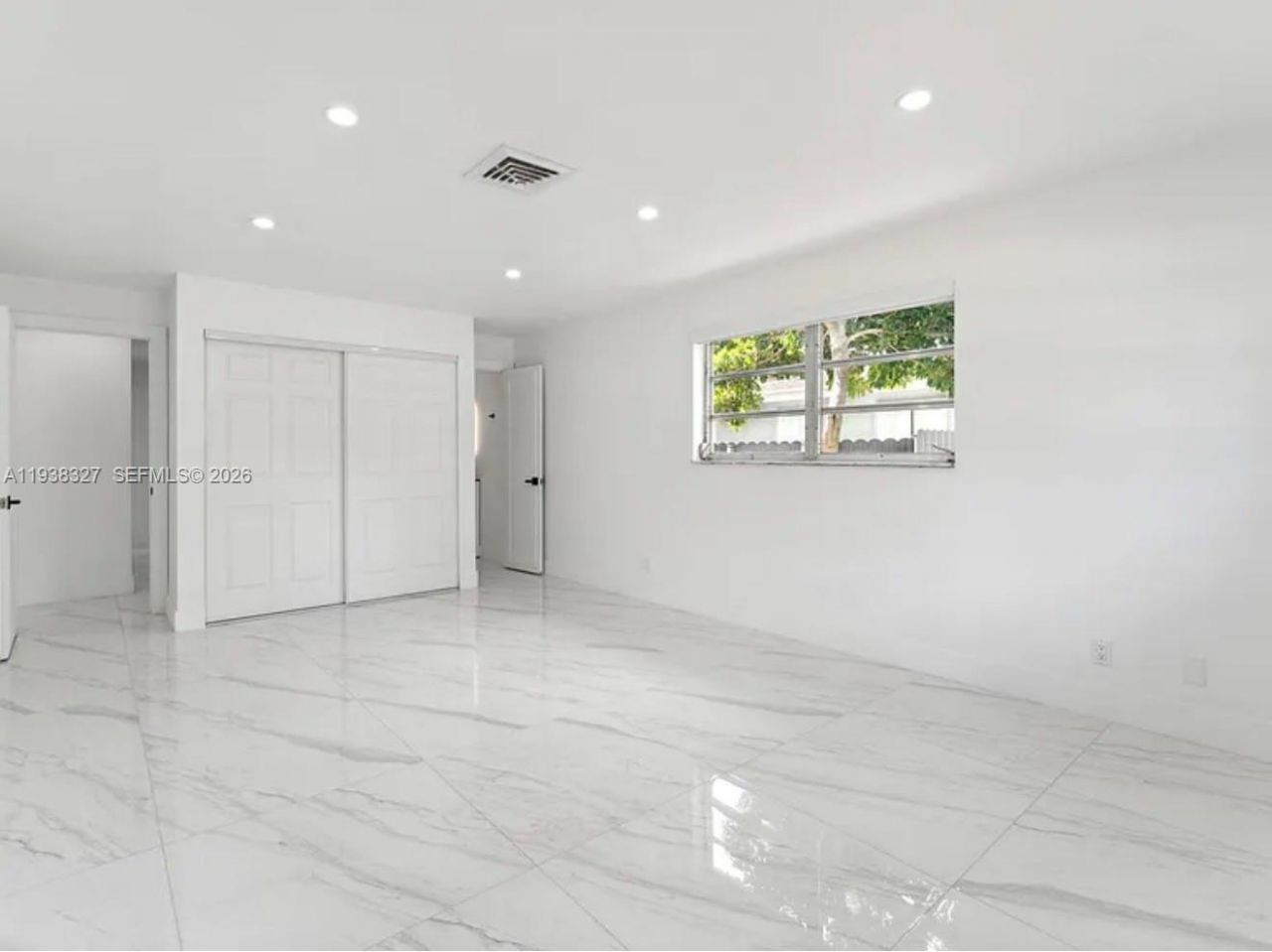 6800 SW 10th Ct, Pembroke Pines, FL 33023 Photo