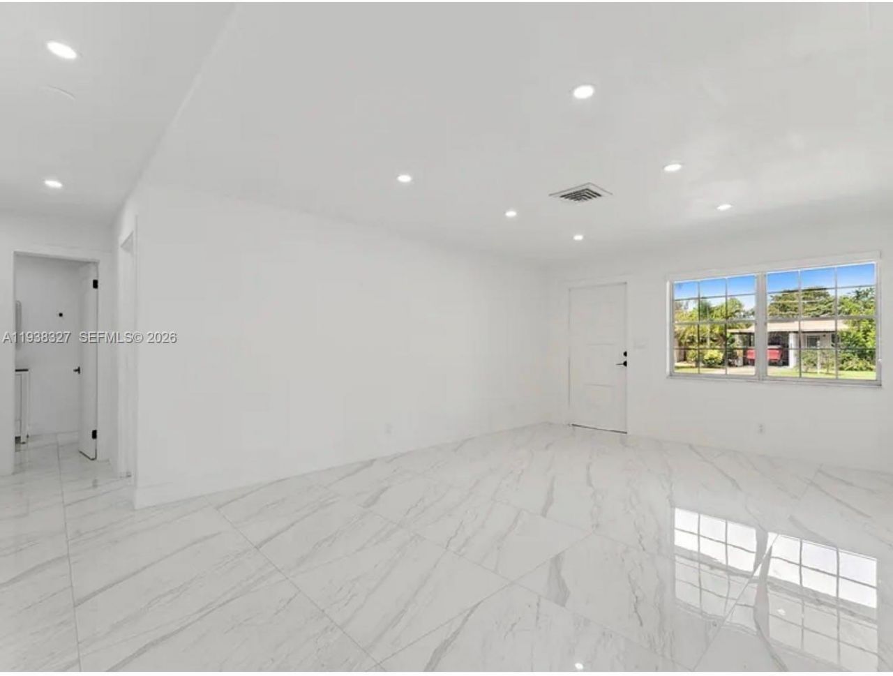 6800 SW 10th Ct, Pembroke Pines, FL 33023 Photo