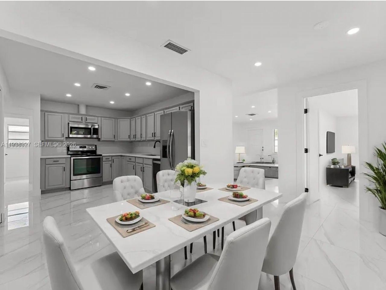 6800 SW 10th Ct, Pembroke Pines, FL 33023 Photo