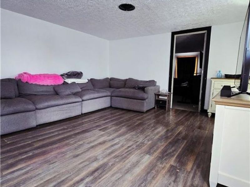 188 S Walnut Street, London, OH 43140 Photo 3