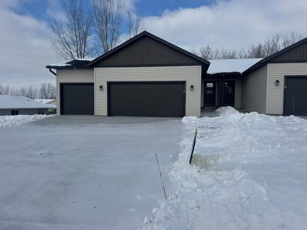 2031 20th Street E, Zumbrota, MN 55992