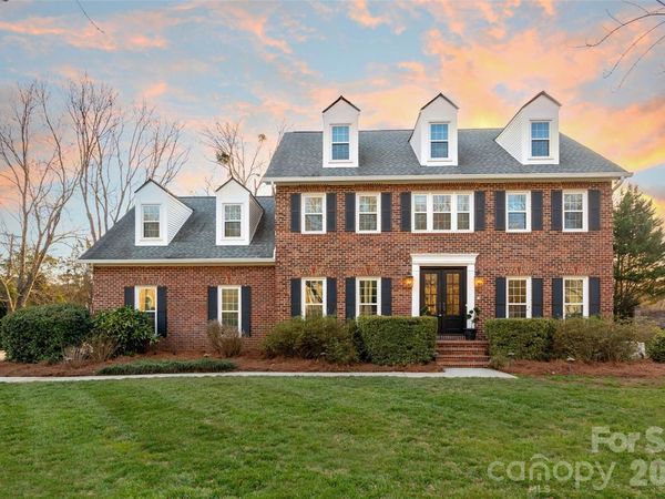 5512 Bellerive Court, Charlotte, NC 28277