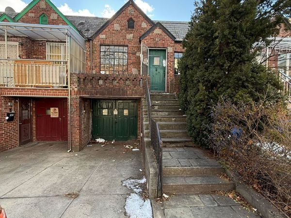 854 Bay Ridge Avenue, Brooklyn, NY 11220