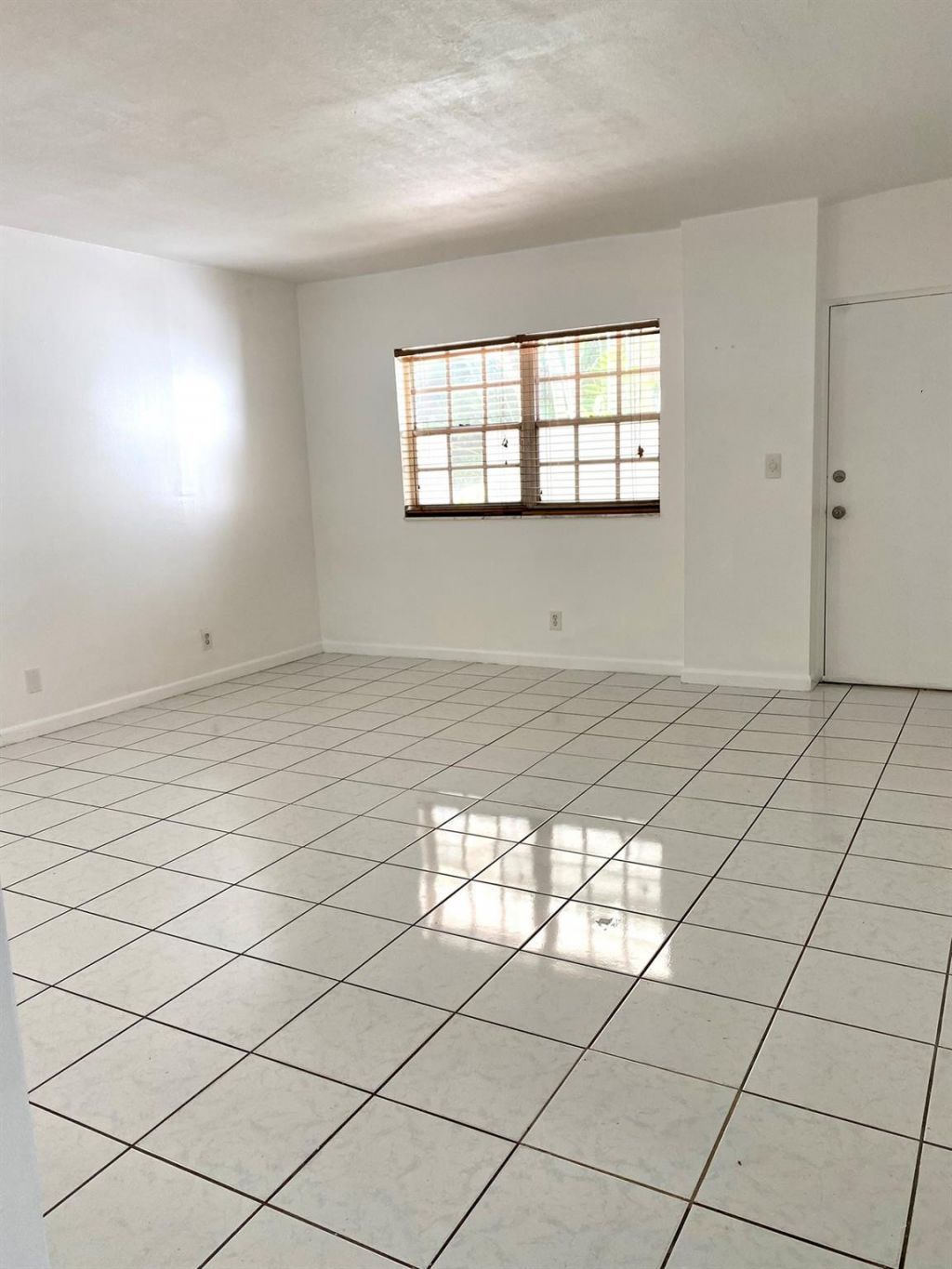 1407 NE 56th Street, Unit 109, Fort Lauderdale, FL 33334 Photo