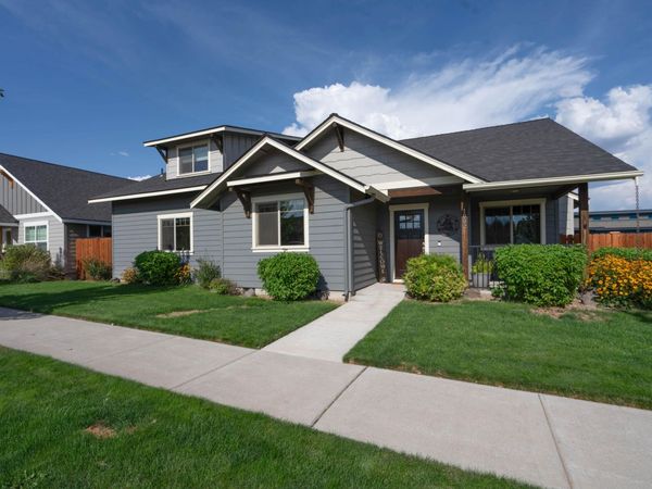 1002 NE Discovery Loop, Prineville, OR 97754
