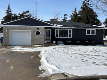 101 Island Avenue, Jackson Center, OH 45334