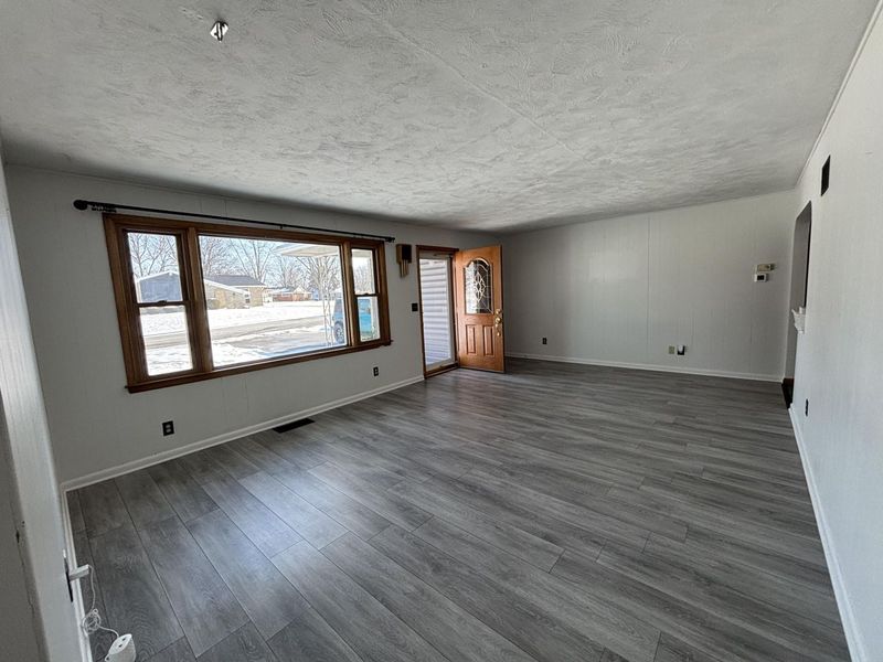 101 Island Avenue, Jackson Center, OH 45334 Photo 5