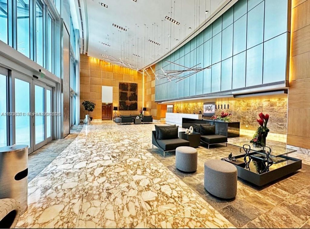 1331 Brickell Bay Dr, Unit 1505, Miami, FL 33131 Photo