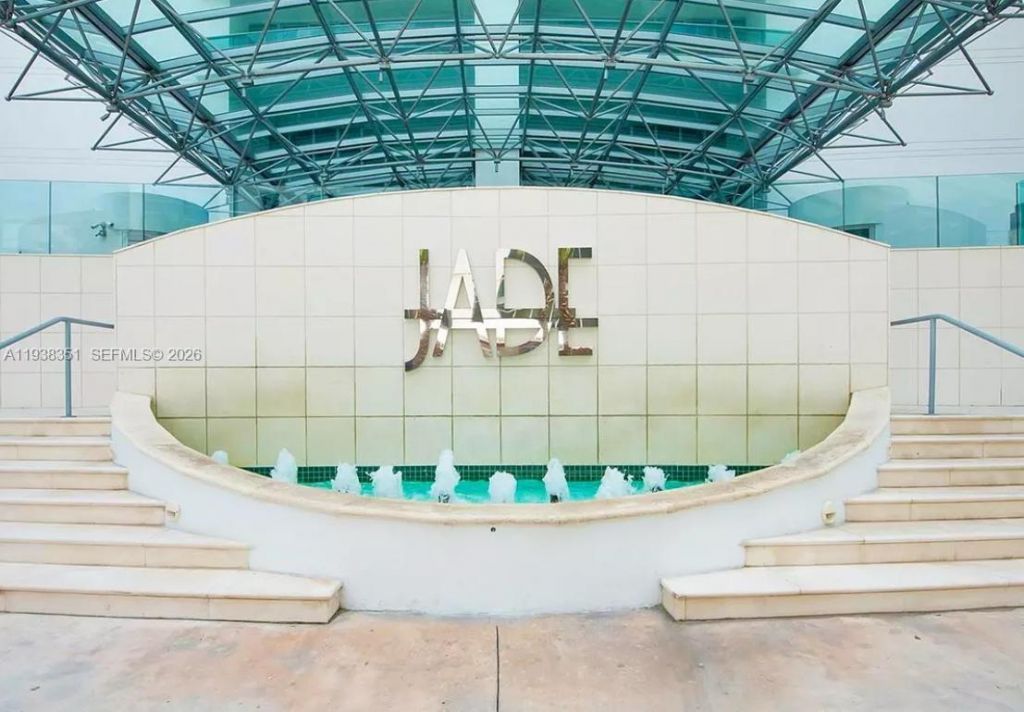 1331 Brickell Bay Dr, Unit 1505, Miami, FL 33131 Photo