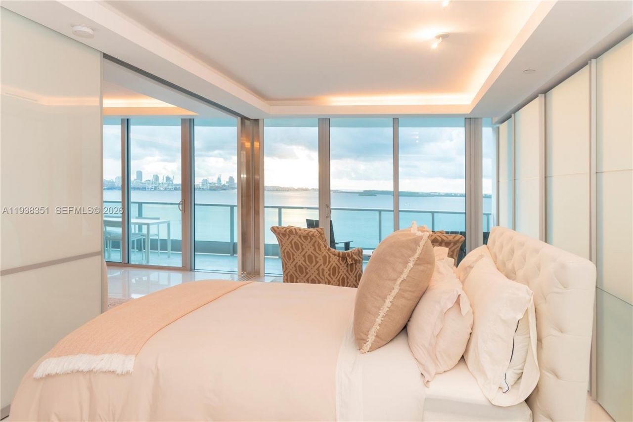 1331 Brickell Bay Dr, Unit 1505, Miami, FL 33131 Photo