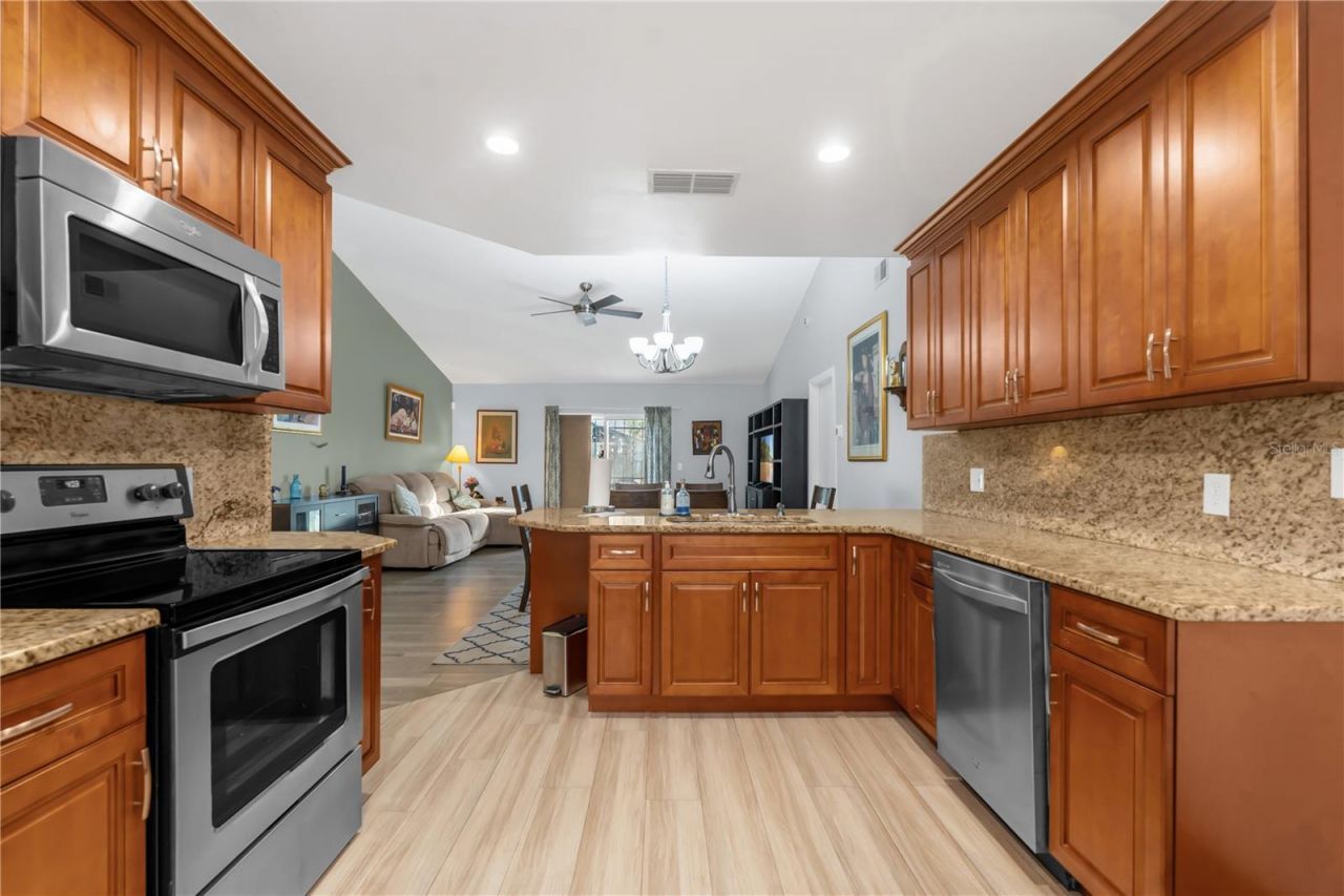 7702 Legacy Lane, Orlando, FL 32818 Photo