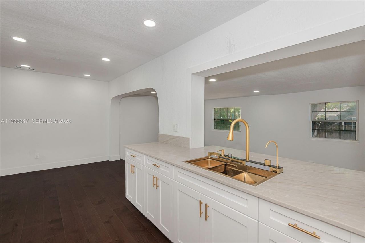 4360 NW 4th St, Plantation, FL 33317 Photo