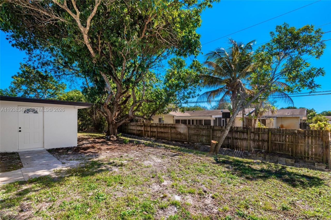 4360 NW 4th St, Plantation, FL 33317 Photo