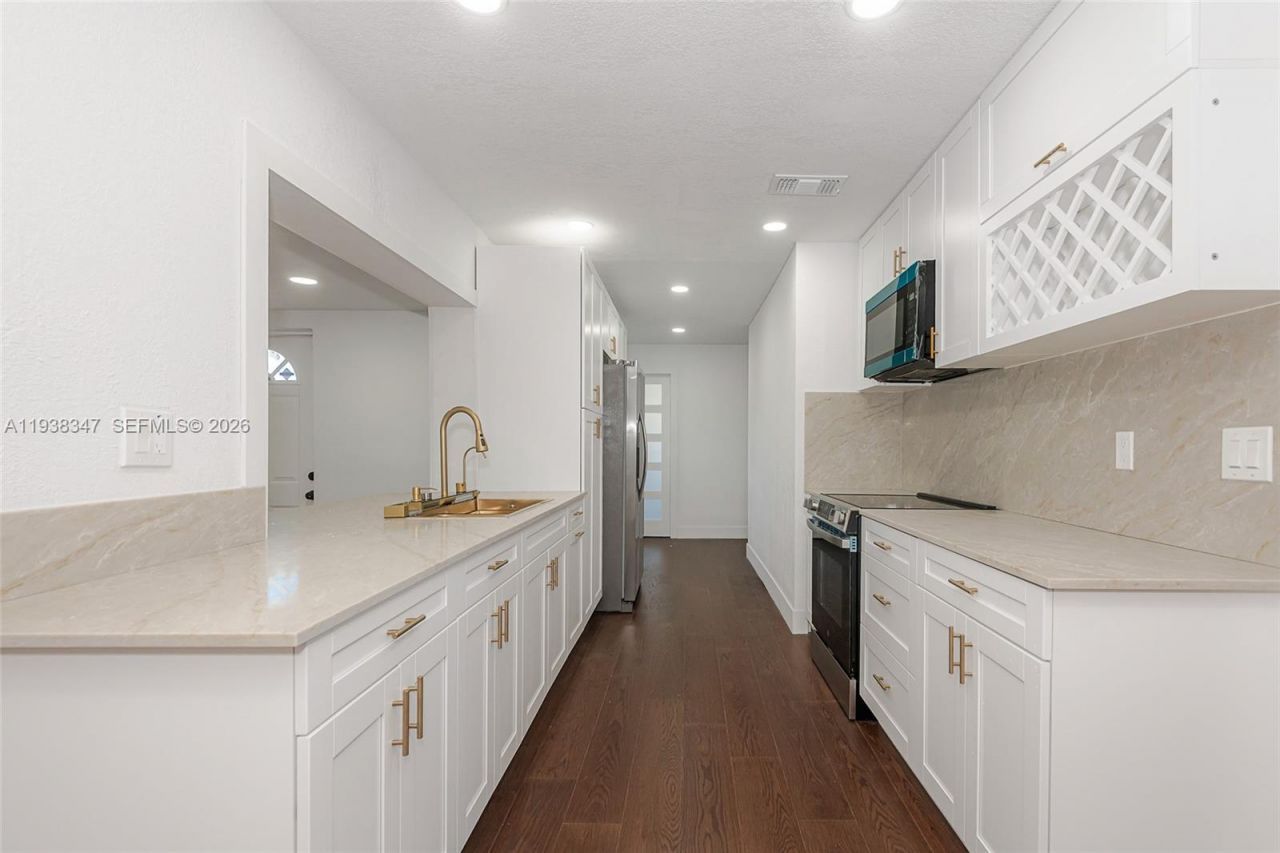 4360 NW 4th St, Plantation, FL 33317 Photo