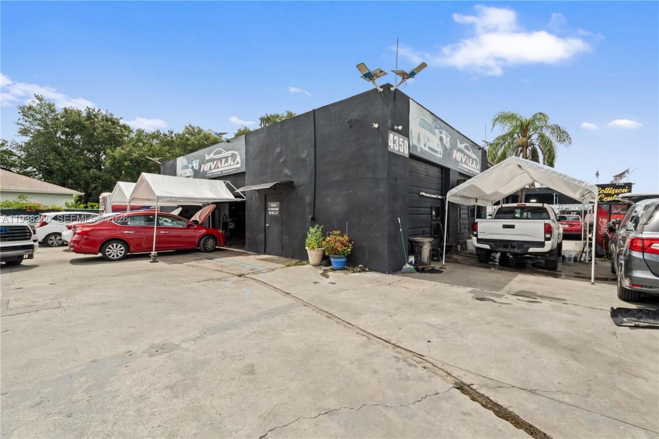 4350 NW 32nd Ave, Miami, FL 33142 Photo