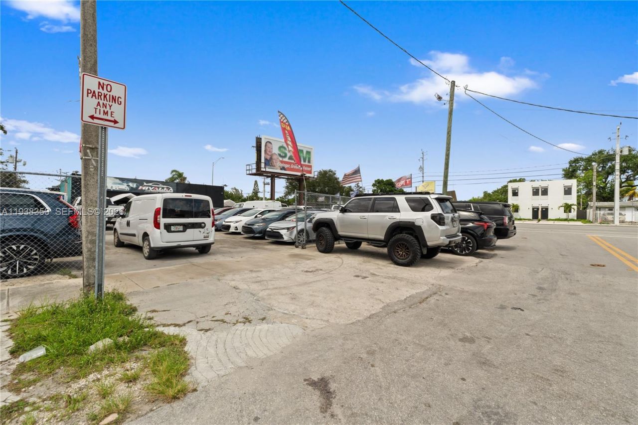 4350 NW 32nd Ave, Miami, FL 33142 Photo