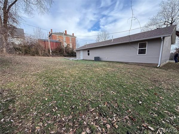 407 Howard Street, Clarksville, MO 63336