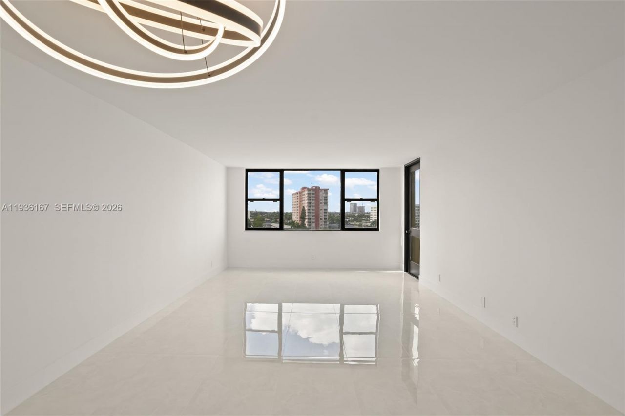 3180 S Ocean Dr , Unit 717, Hallandale Beach, FL 33009 Photo