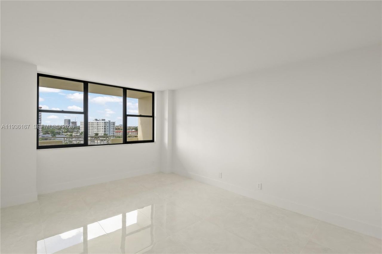 3180 S Ocean Dr , Unit 717, Hallandale Beach, FL 33009 Photo