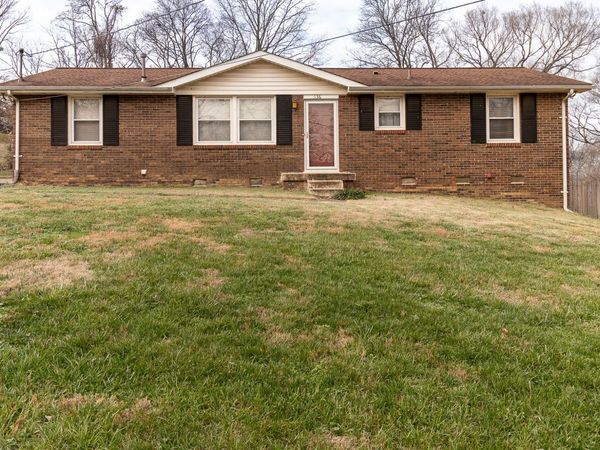 136 Vulco Dr, Hendersonville, TN 37075