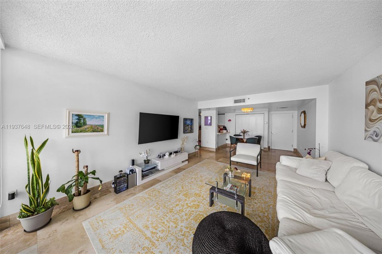 650 West Ave, Unit 3006, Miami Beach, FL 33139 Photo