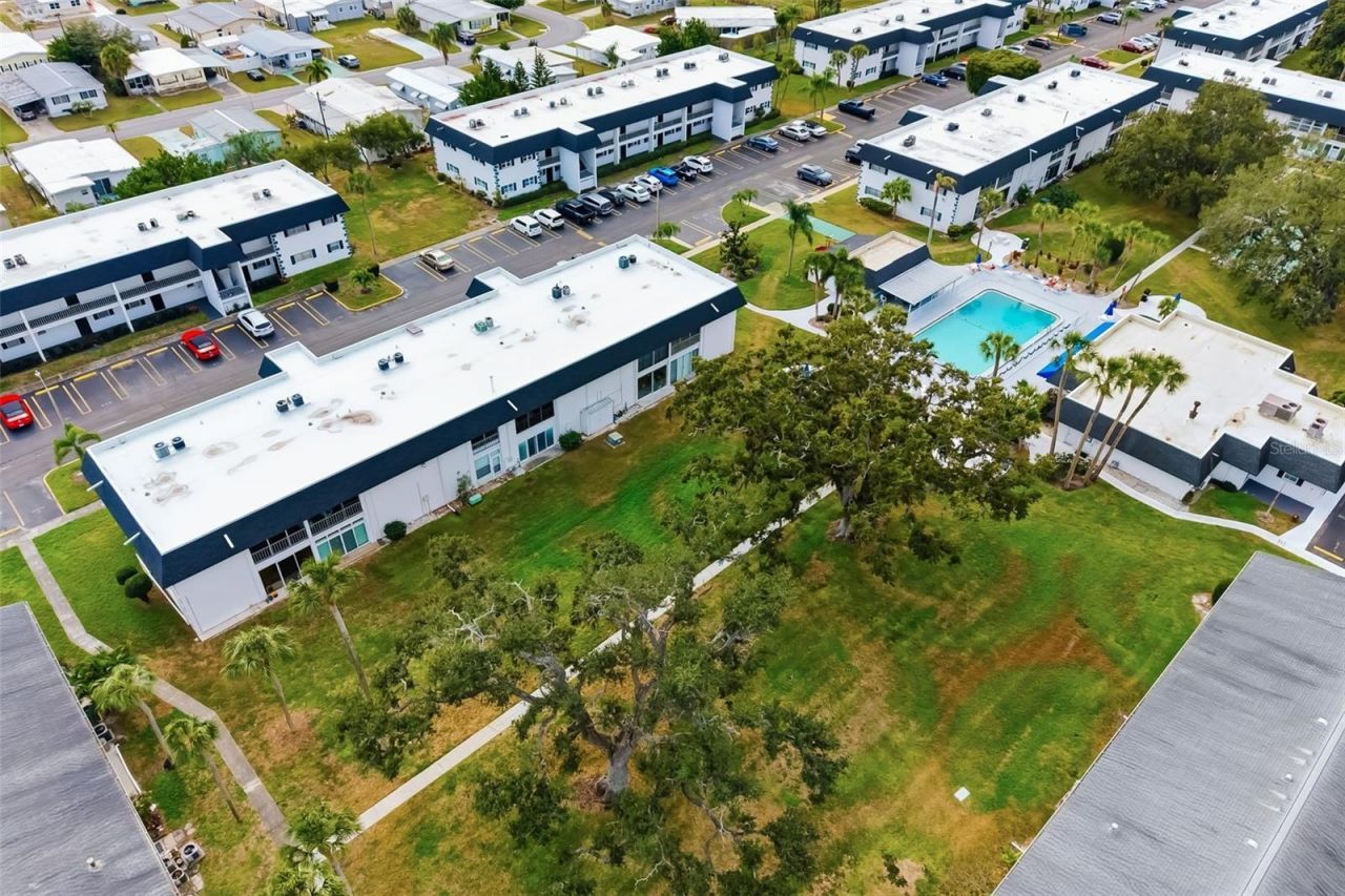 203 47th Avenue Drive W, Unit 167, Bradenton, FL 34207 Photo