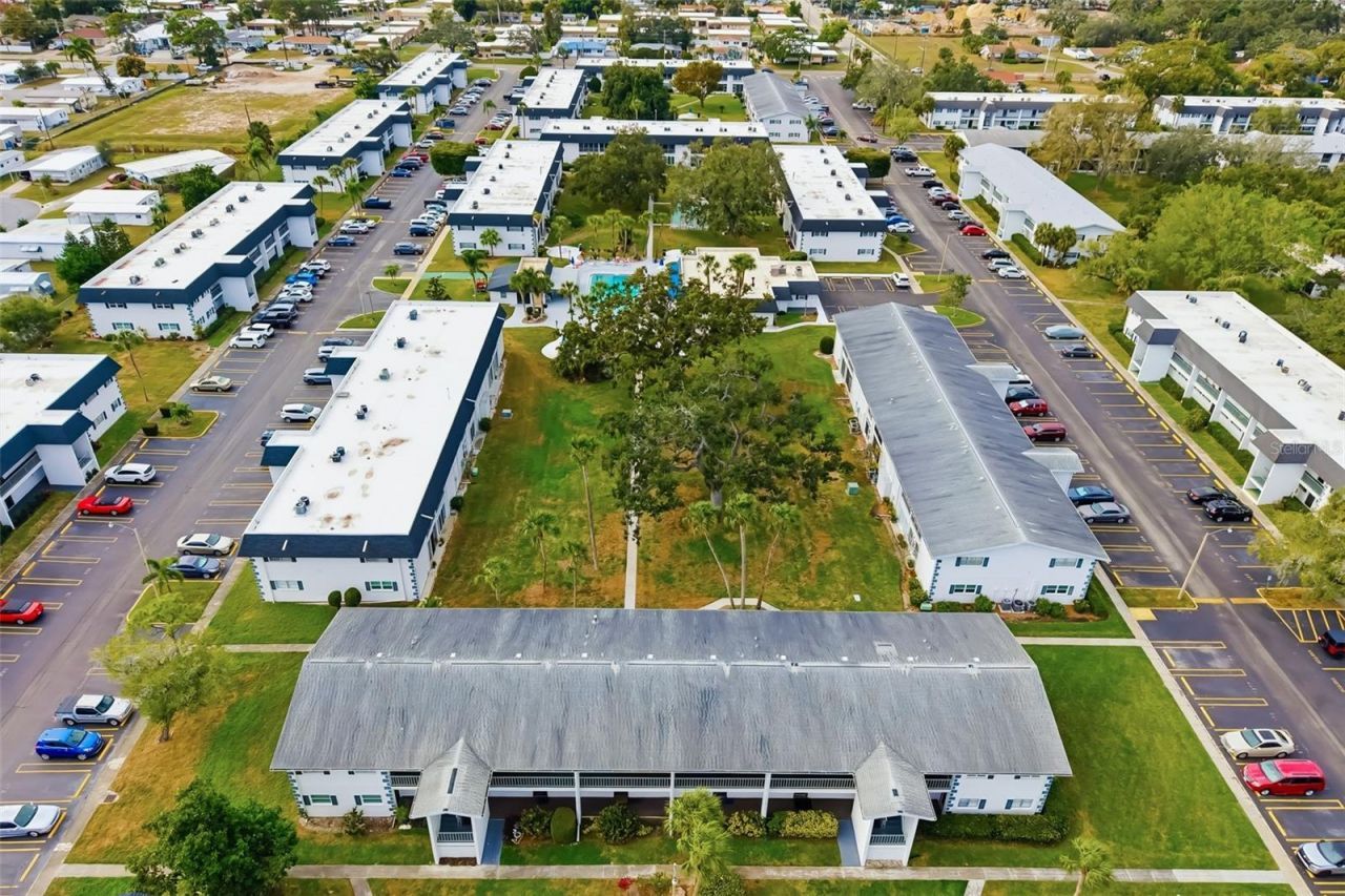 203 47th Avenue Drive W, Unit 167, Bradenton, FL 34207 Photo