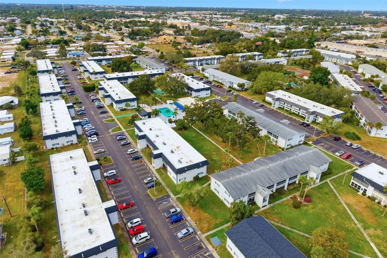 203 47th Avenue Drive W, Unit 167, Bradenton, FL 34207 Photo