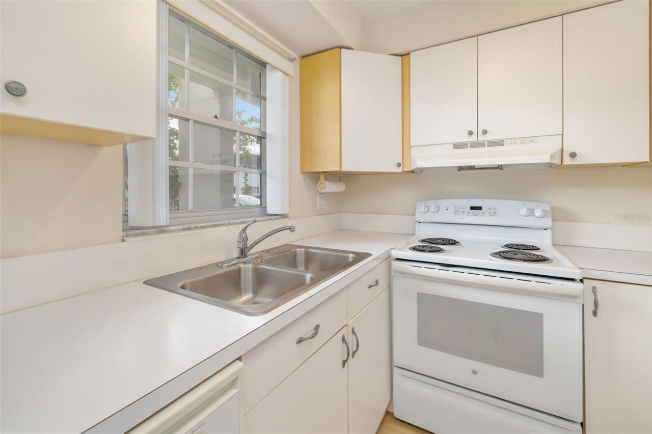 203 47th Avenue Drive W, Unit 167, Bradenton, FL 34207 Photo