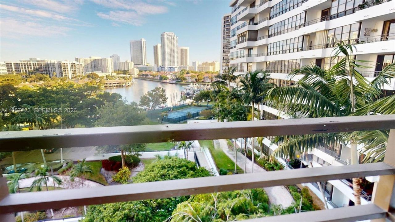 500 Three Islands Blvd, Unit 402, Hallandale Beach, FL 33009 Photo