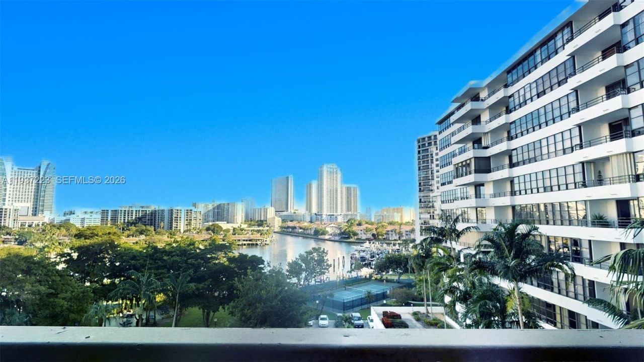 500 Three Islands Blvd, Unit 402, Hallandale Beach, FL 33009 Photo