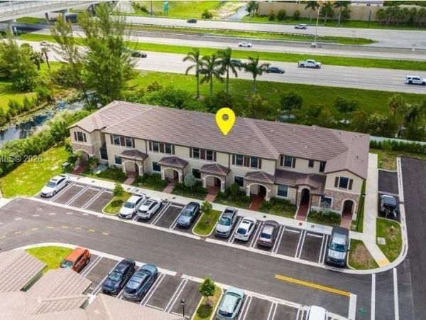 11431 W 32nd Ln, Hialeah, FL 33018