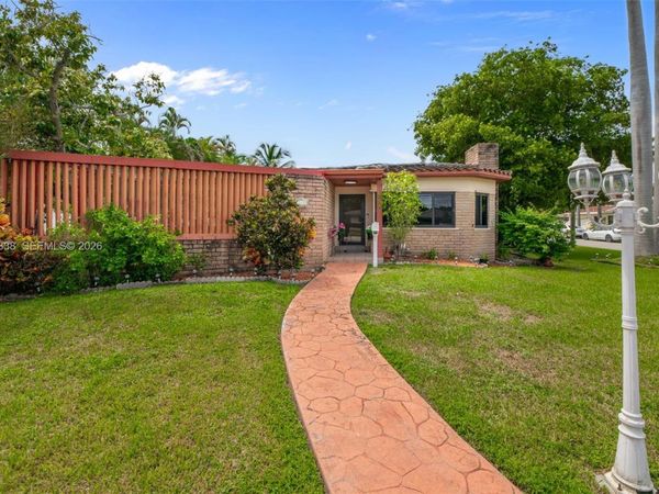 11490 W Biscayne Canal Rd, Miami, FL 33161