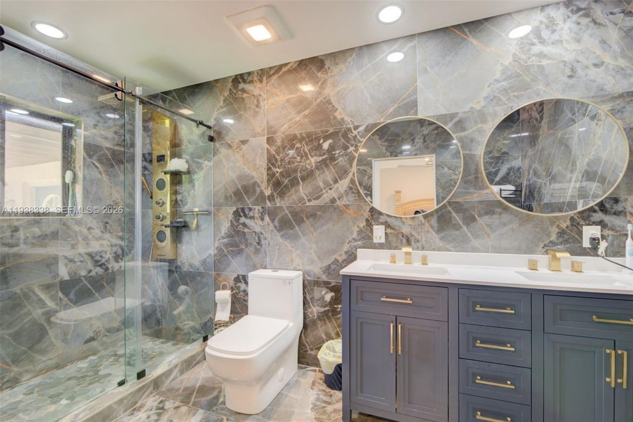 11490 W Biscayne Canal Rd, Miami, FL 33161 Photo