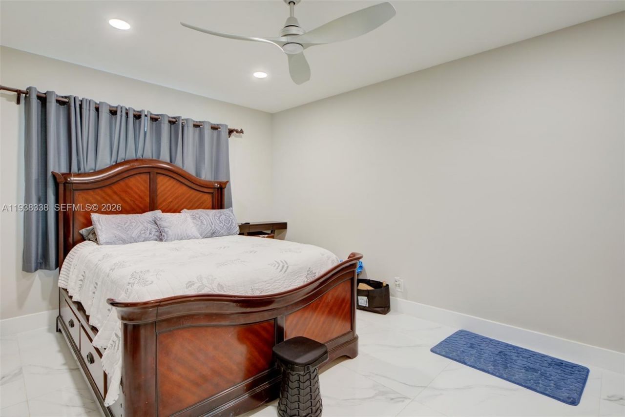 11490 W Biscayne Canal Rd, Miami, FL 33161 Photo